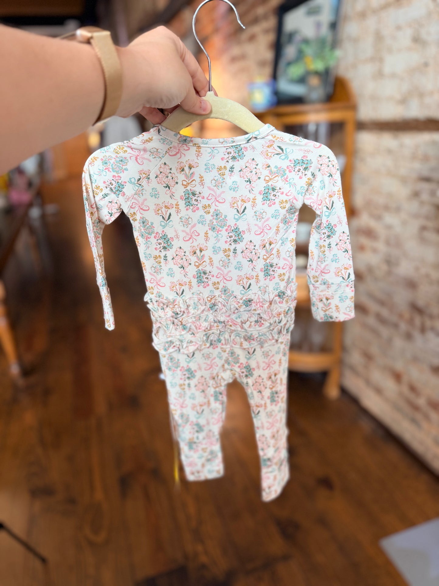 Heirloom Floral Zippie